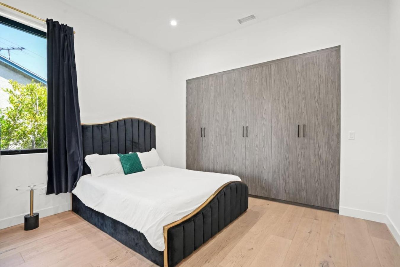 Modern High End High Ceiling 3bd La Los Angeles